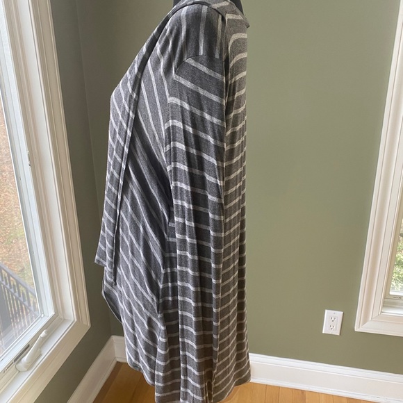 BCBG Maxazria long sleeve top - Picture 2 of 4